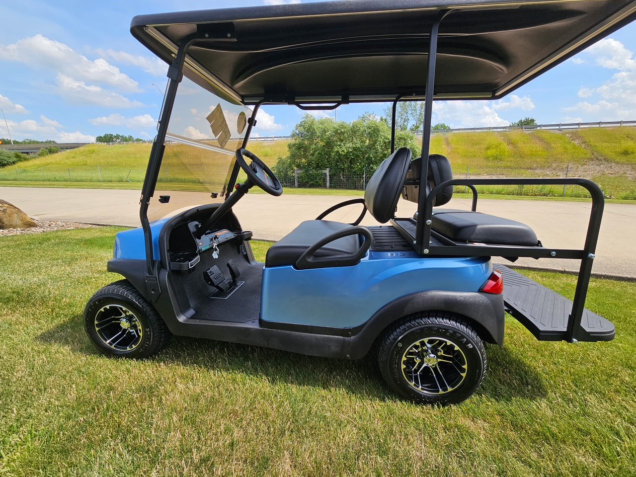 2025 Club Car Tempo  4 Passenger Electric Golf Cart