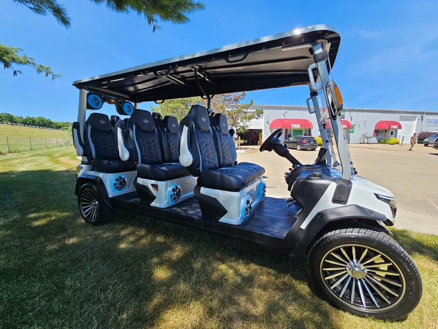 2025 Evolution  DMax GT6 Forward Lithium  Six  Passenger