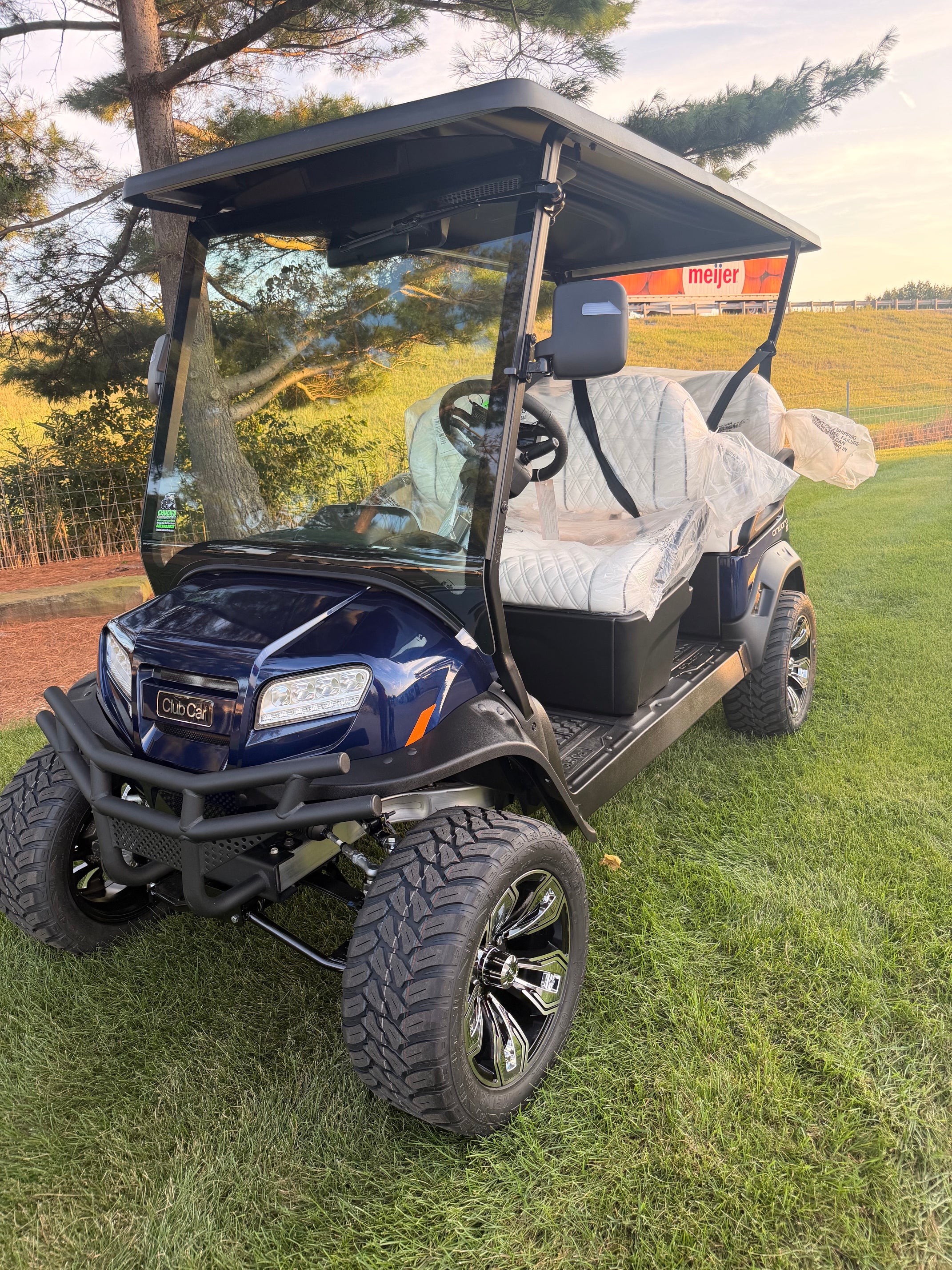 2027 Club Car Onward  Hp Lithium Four Forward Lsv Golf Cart