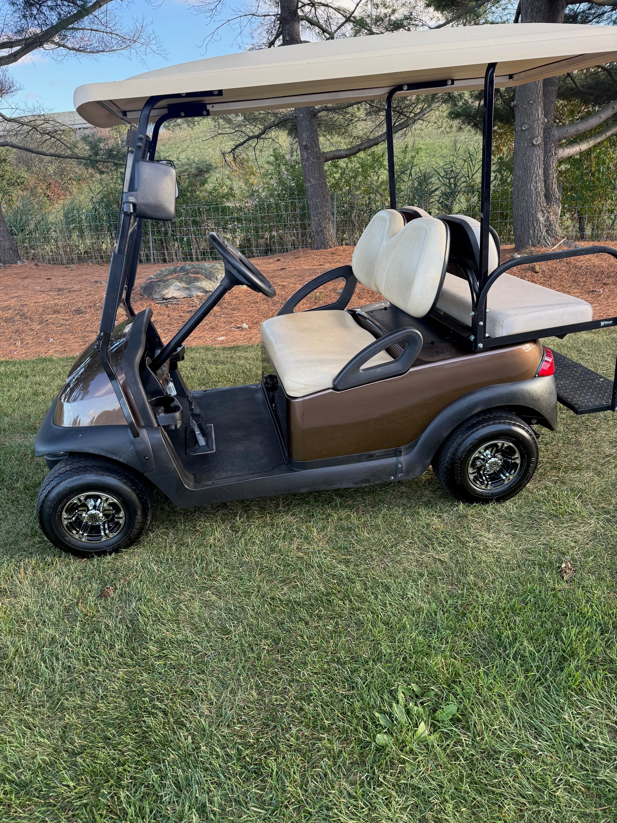 2006 Club Car Precedent Electric Four Passenger