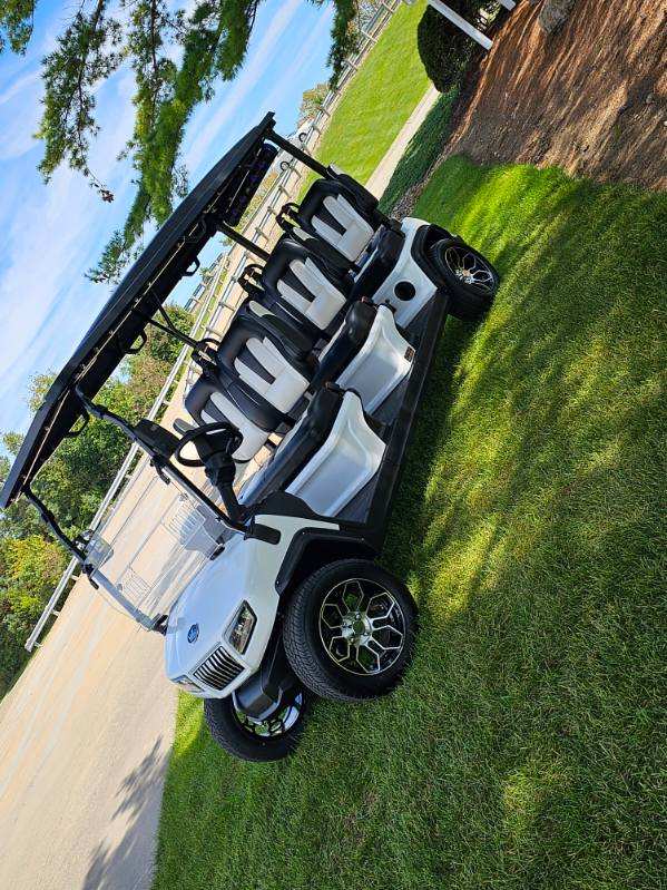 2024 Evolution  D5 6  Forward Lithium Ion  Six  Passenger