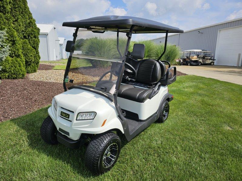 Club Car Onward Gas 4 Passenger Glacier White   Golf Cart