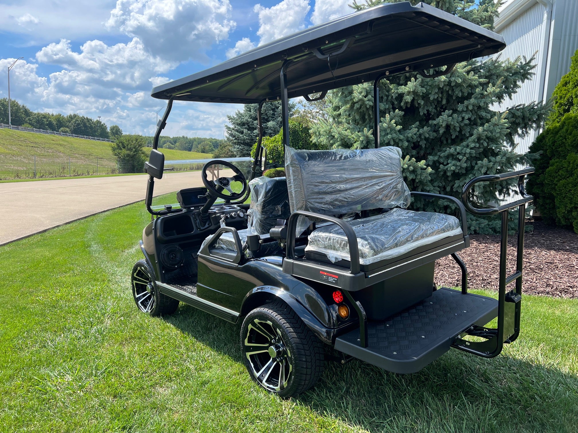 Black 2025 Evolution Classic 4 Plus Lithium Ion Four Passenger