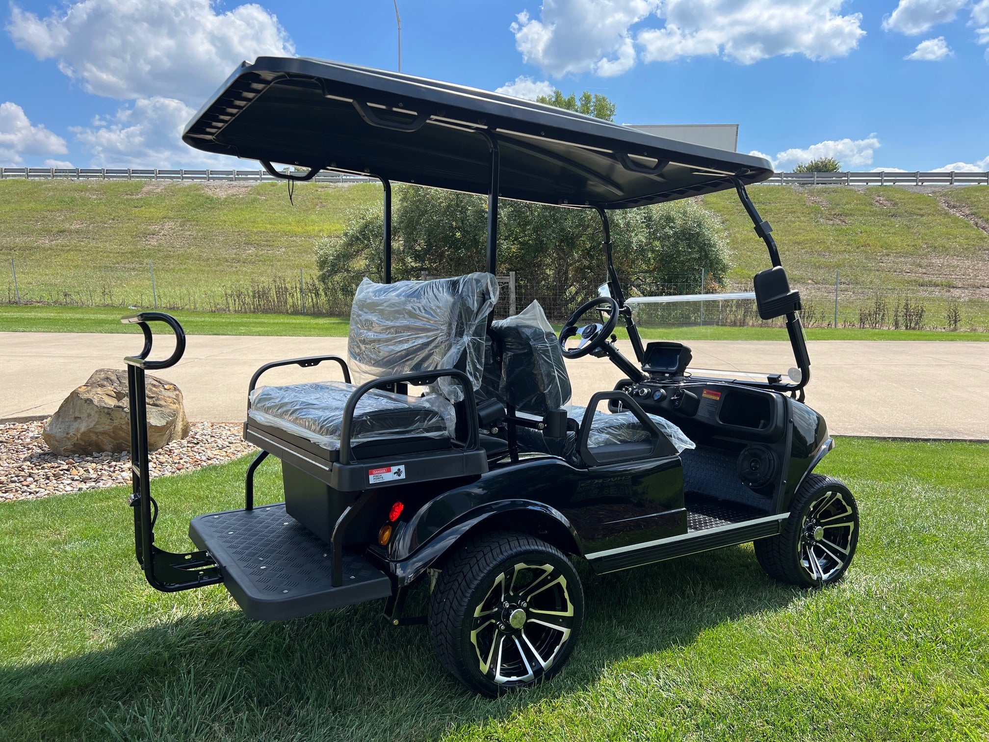 Black 2025 Evolution Classic 4 Plus Lithium Ion Four Passenger