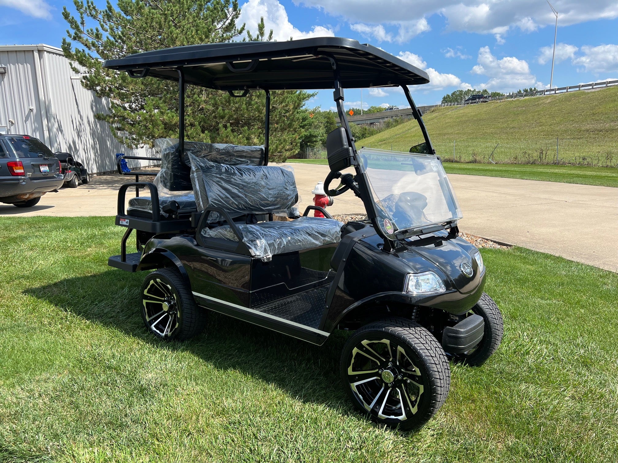 Black 2025 Evolution Classic 4 Plus Lithium Ion Four Passenger