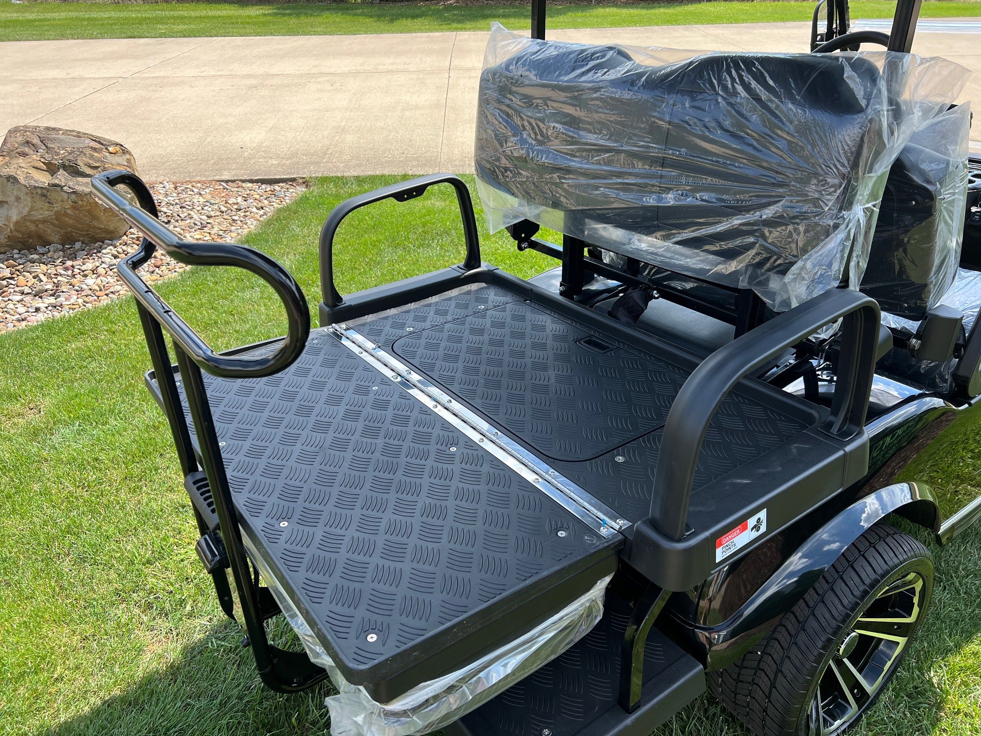 Black 2025 Evolution Classic 4 Plus Lithium Ion Four Passenger